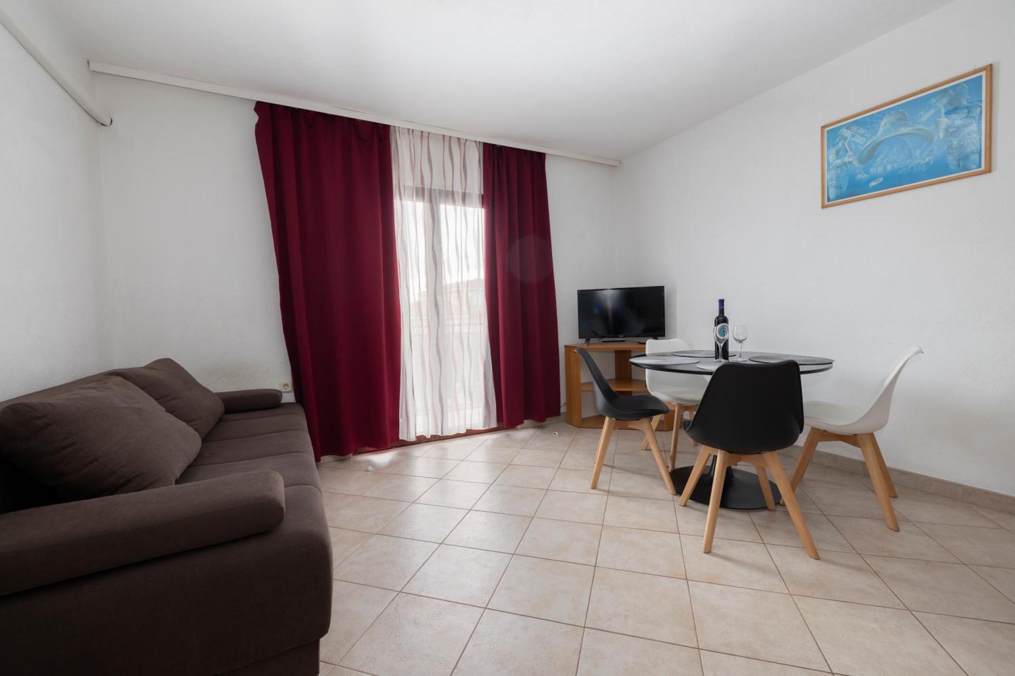 Apartments Family Roso بروماجنا المظهر الخارجي الصورة