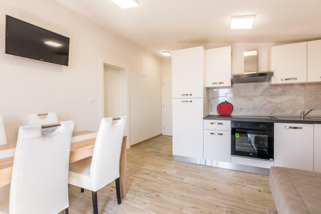 Apartments Family Roso بروماجنا المظهر الخارجي الصورة