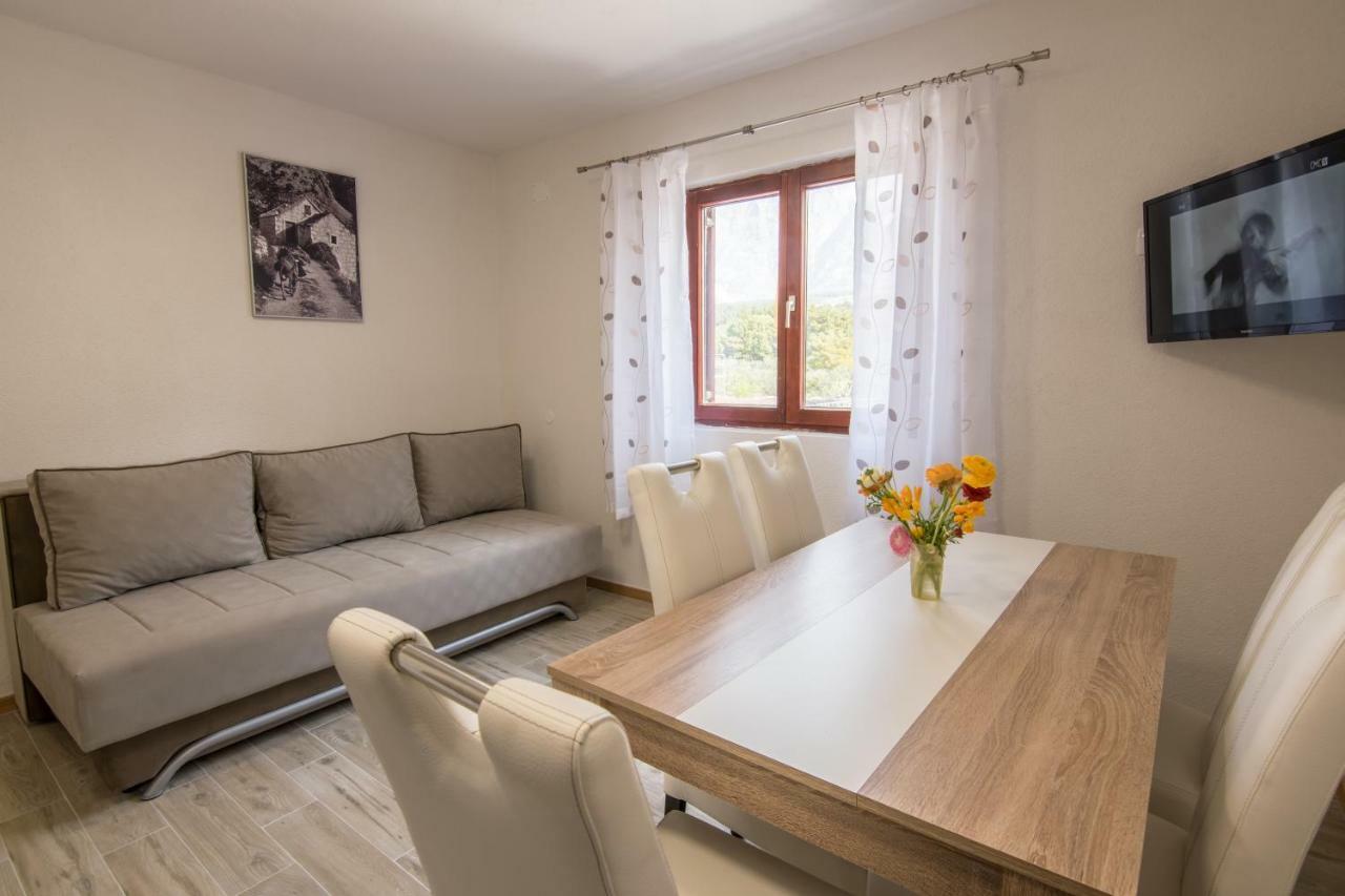 Apartments Family Roso بروماجنا المظهر الخارجي الصورة